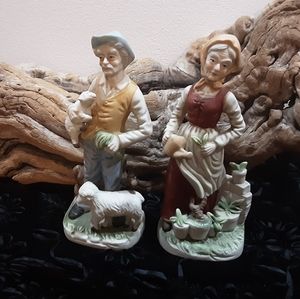 SENIOR FARMERS CERAMIC STATUES